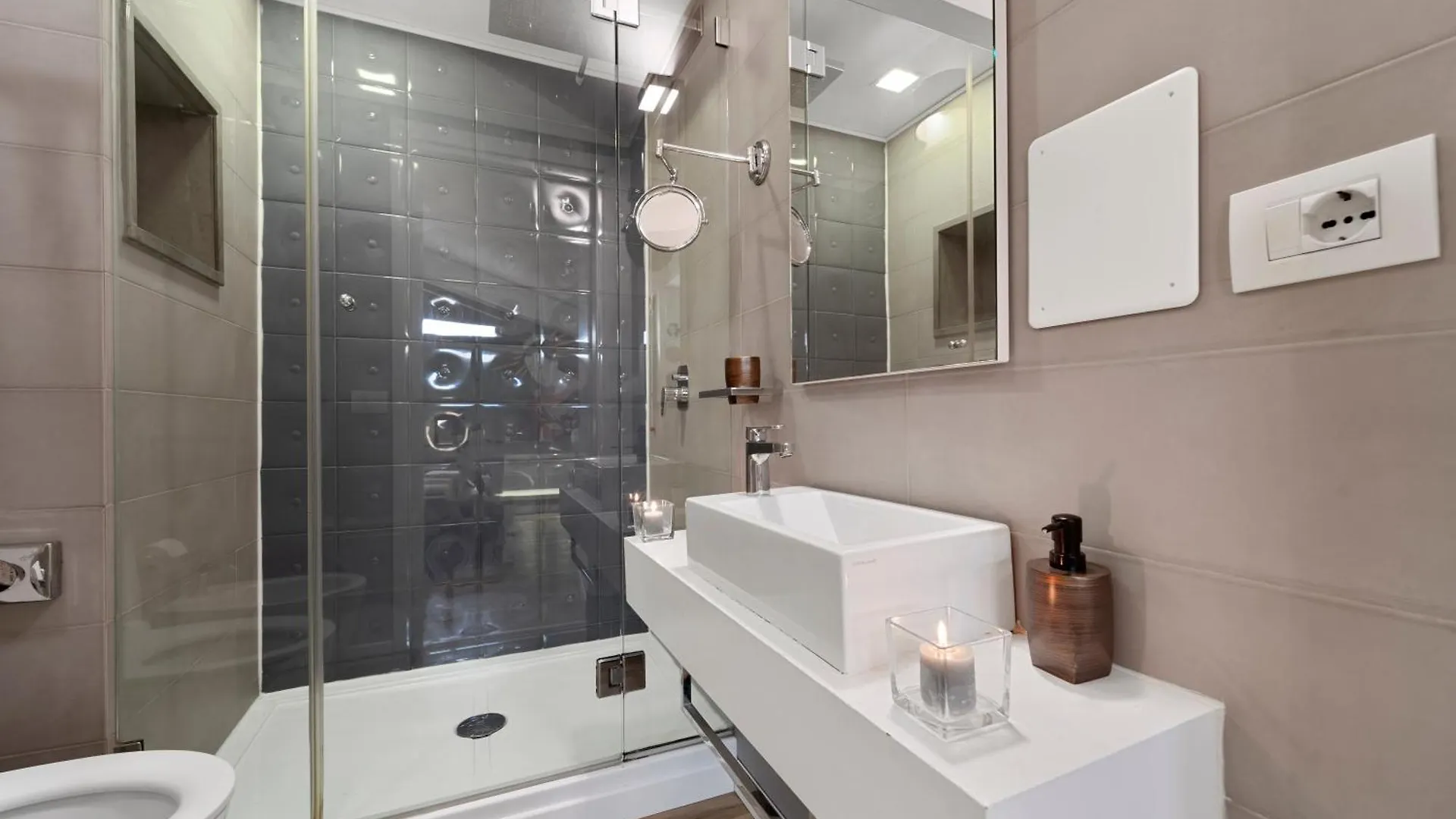 Ukiyo Suites And Rooms Cagliari 0*,  Italy